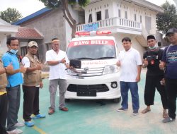Bang Bulle Kades Ciantra Serahkan 1 Unit Mobil Ambulans Hasil Swadaya Pemdes Ciantra Dan Warga
