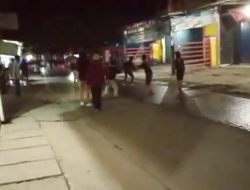 Sambil Bawa Sajam, Terjadi Bentrokan Sejumlah Remaja Di JL KH Fudholi Karang Asih Cikarang Utara.