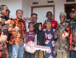 Tim Bedah Rumah PP Resmikan Rumah Baru Untuk 3 Anak Yatim Di Desa Kalijaya Cikarang Barat