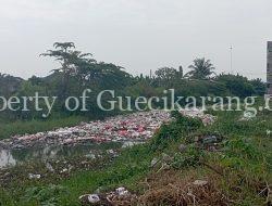 Tumpukan Sampah Di Kali Cibalok Kaliulu Cikarang Utara Dikeluhkan Warga