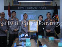 Divhumas Polri Raih Presisi Award Atas Prestasi Strategi Komunikasi Publik