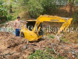 Mulyadi Fernando Kades Ciantra Antisipasi Banjir Lakukan Perbaikan Saluran Air