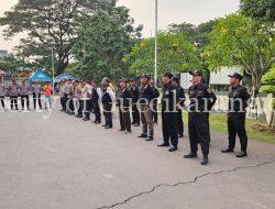37 Personil Gabungan Polsek Cikarang Selatan Melakukan Pengamanan di Cifest dan Central Park Meikarta