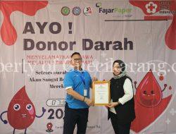 FajarPaper Terima Penghargaan dari PMI Karawang atas Program Donor Darah Rutin