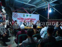 Ngopi Kamtibmas di Pos Satkamliing Lambangsari, Kapolres Metro Bekasi: Kerjasama Antara Aparat Kepolisian Dan Masyarakat Sangat Penting