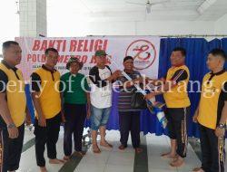 Polsek Cikarang Pusat Gelar Bakti Religi Jumat Bersih di Tempat Ibadah