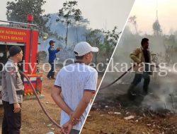 Bhabinkamtibmas dan Tantrib Desa Serang Serta Warga Bantu Memadamkan Kebakaran Lahan Kosong