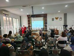 Ispirasi Wanita Nusantara Indonesia Iwani, Lakukan Kegiatan Parenting Orang Tua Di SMP Dewantara
