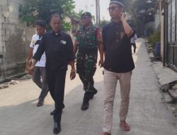 Warga RT 03/03 Perum Jati Permai Desa Serang Lakukan Pengecoran Jalan Secara Swadaya