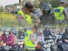 Polsek Cikarang Selatan Bagikan 500 Bendera Merah Putih kepada Pengendara Jelang HUT RI ke-80