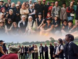 Mahasiswa KKN Universitas Pelita Bangsa Tanam Pohon di Situ Ceper untuk Hijaukan Lingkungan Desa Sukasari