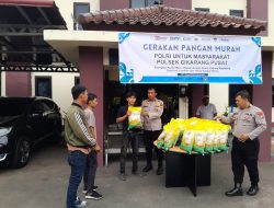 Polsek Cikarang Pusat Gelar Kegiatan Penjualan Beras SPHP Dari Gudang BULOG Karawang.