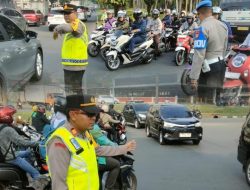 Kapolsek Cikarang Selatan Turun Langsung Atur Lalu Lintas di Pagi Hari