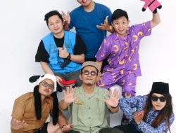 Rela Jualan Baju, Gado Band Sukses Keluarkan Single Jilat Ludah Sendiri.