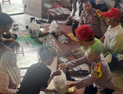 Bhabinkamtibmas Desa Sukadami Berikan Bantuan Sembako untuk Dua Anak Yatim Piatu, Kapolsek: “Kami Hadir untuk Warga yang Membutuhkan”