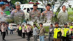 Kapolsek Cikarang Selatan Pimpin Pengamanan Keberangkatan Buruh ke Mahkamah Agung