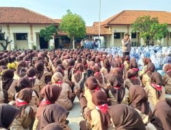 Kapolsek AKP Erwin Setiawan Hadiri Sosialisasi Kenakalan Remaja di SMKN 1 Cikarang Selatan