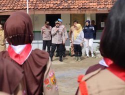 Polres Metro Bekasi Bersama Polsek Jajaran Gelar Police Goes to School Serentak, Cegah Kenakalan Remaja