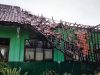 Hujan Berhari-hari, Atap Gedung SMPN 3 Cikarang Selatan Roboh, Kades Ciantra Minta Pemerintah Bertindak Cepat