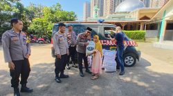 Polsek Cikarang Selatan Bersama Yayasan Budha Tzu Chi Bagikan Beras untuk Warga