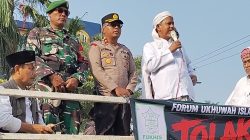 Ratusan Massa FUKHIS Bertolak ke DPRD Kabupaten Bekasi, Tolak Raperda Pariwisata dengan Pengawalan Kepolisian