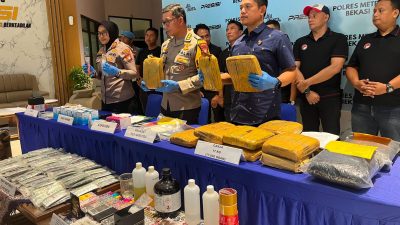 Polres Metro Bekasi Bongkar Peredaran Narkoba,12 Tersangka Diamankan.