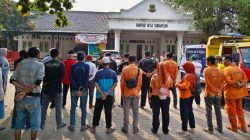 Pj Desa Sukaresmi H. Ibin Irawan Pimpin Giat Jumsih, Sejumlah Unsur Turut Terlibat