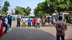 Pemdes Sukaresmi Gelar Kegiatan PKTD, PJ Desa H. Ibin Irawan Pimpin Langsung Aksi Gotong Royong Bersama Warga