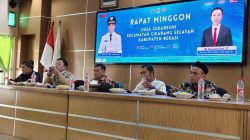 Pj. Kades Sukaresmi H. Ibin Irwan Ingatkan Aparatur Desa Jaga Disiplin dan Kerapihan