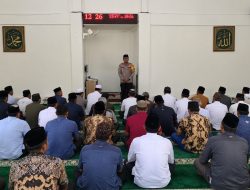 Kapolsek Cikarang Selatan Gelar Salat Jumat Keliling, Ajak Tokoh Masyarakat Jaga Kamtibmas dan Persatuan